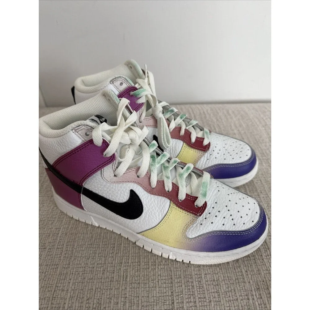 Nike Dunk High SE Women's Athletic Sneaker Multicolor, Size 8 - Picture 1 of 9